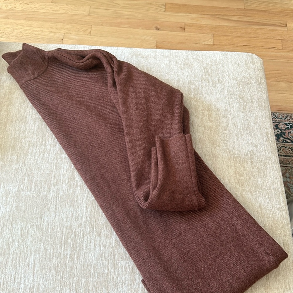 Women’s sweater dress, size XSP